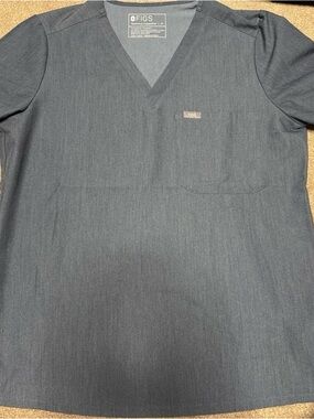 FIGS V-Neck Scrub Top in Heather denim